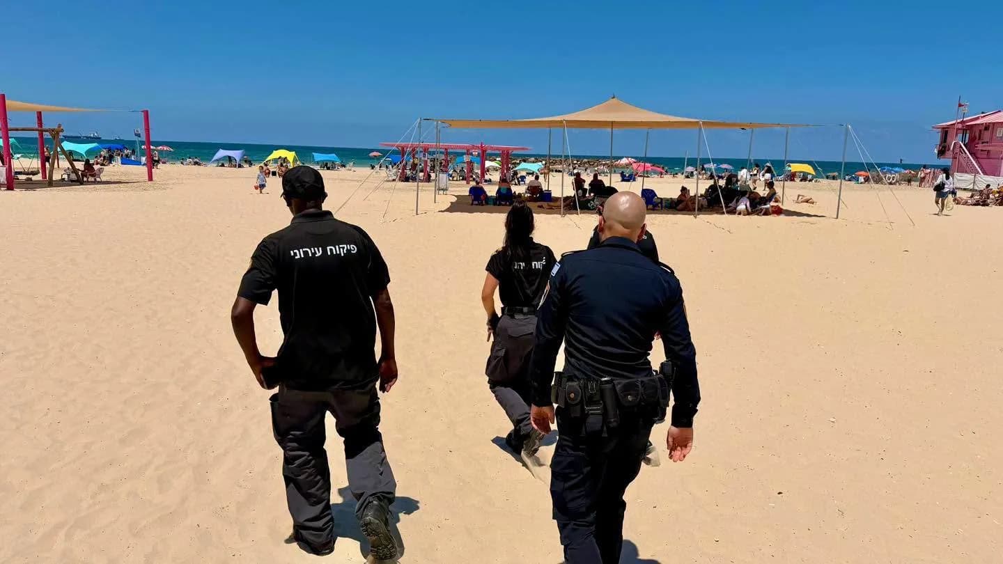 הוגברה האכיפה בחופי אשקלון נגד אלכוהול וכלי זכוכית