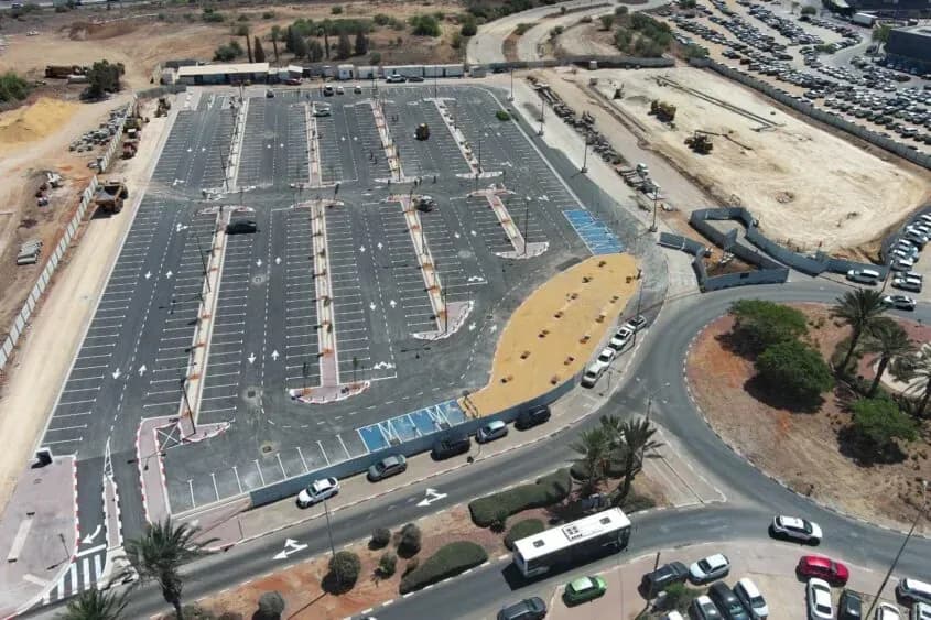 Free parking for 820 cars to open near Ashkelon railway station