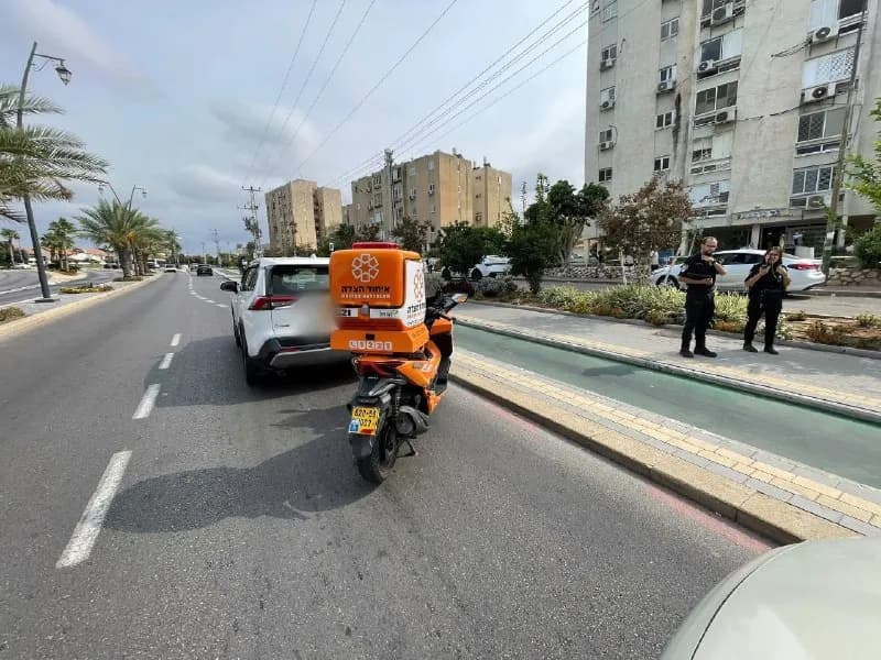Motorcyclist, about 60, lightly injured in crash in Ashkelon