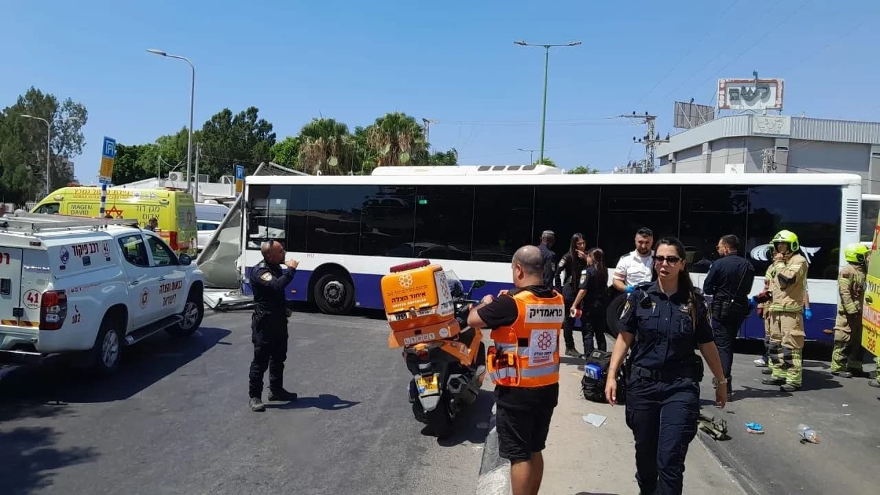 Two women killed in Ashkelon crash involving three buses